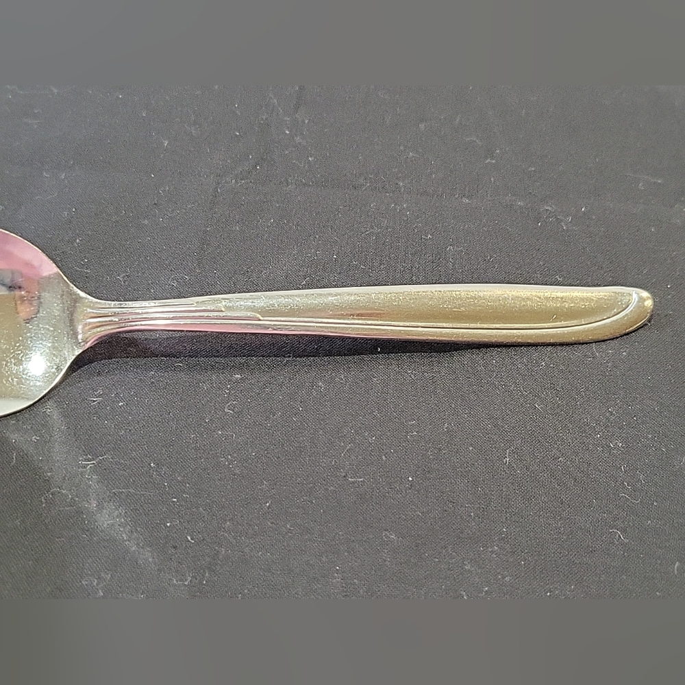 Oneida Vintage Sand Dune, Groove Side Down Oval Soup Spoons - Picture 2 of 6